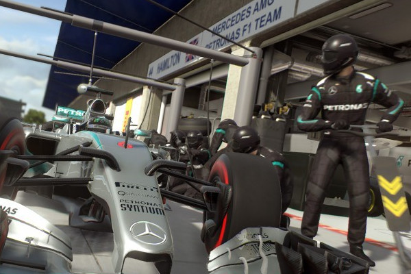 F1 2015汉化版下载_F1 2015智能安装汉化版单机游戏下载图1