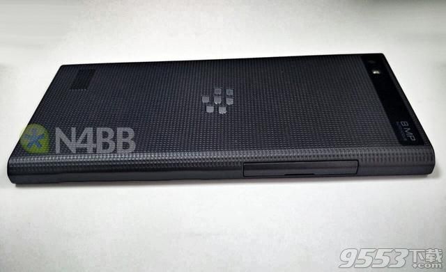 黑莓新款中端机型BlackBerry Leap谍照曝光