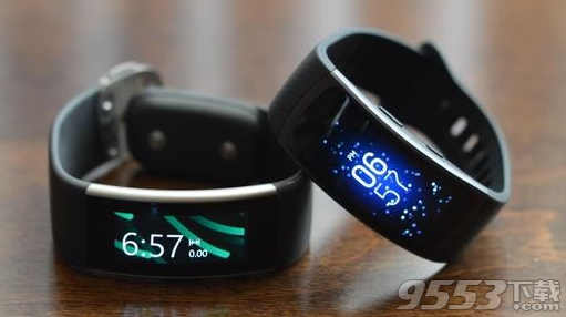 三星Gear Fit2手环和微软Band 2手环哪个好 三星Gear Fit2手环和微软Band 2手环哪家强