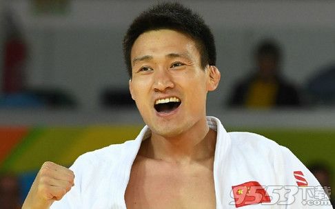程训钊男子柔道90KG摘得铜牌     中国获奥运该项目首枚奖牌