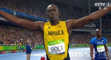 博尔特200米夺冠视频   博尔特奥运会第8枚金牌200米三连冠夺冠视频