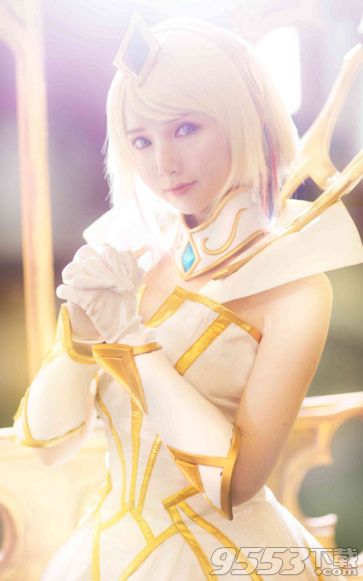 大元素使拉克丝全球cosplay展图片欣赏 大元素使拉克丝coser美女图