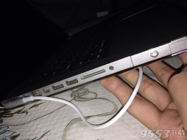 苹果笔记本充不进电怎么办 2017最新款macbo