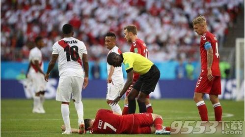 丹麦球员奎斯特重伤是怎么回事 丹麦球员奎斯特被对方球员顶伤遗憾世界杯